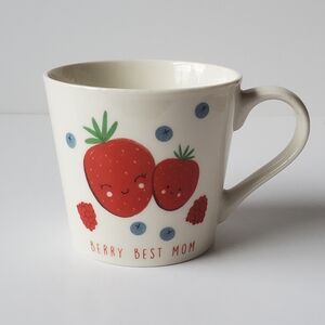 "Berry Best Mom" Mug Strawberry Design Casa Signature Mug Coffee Cup
